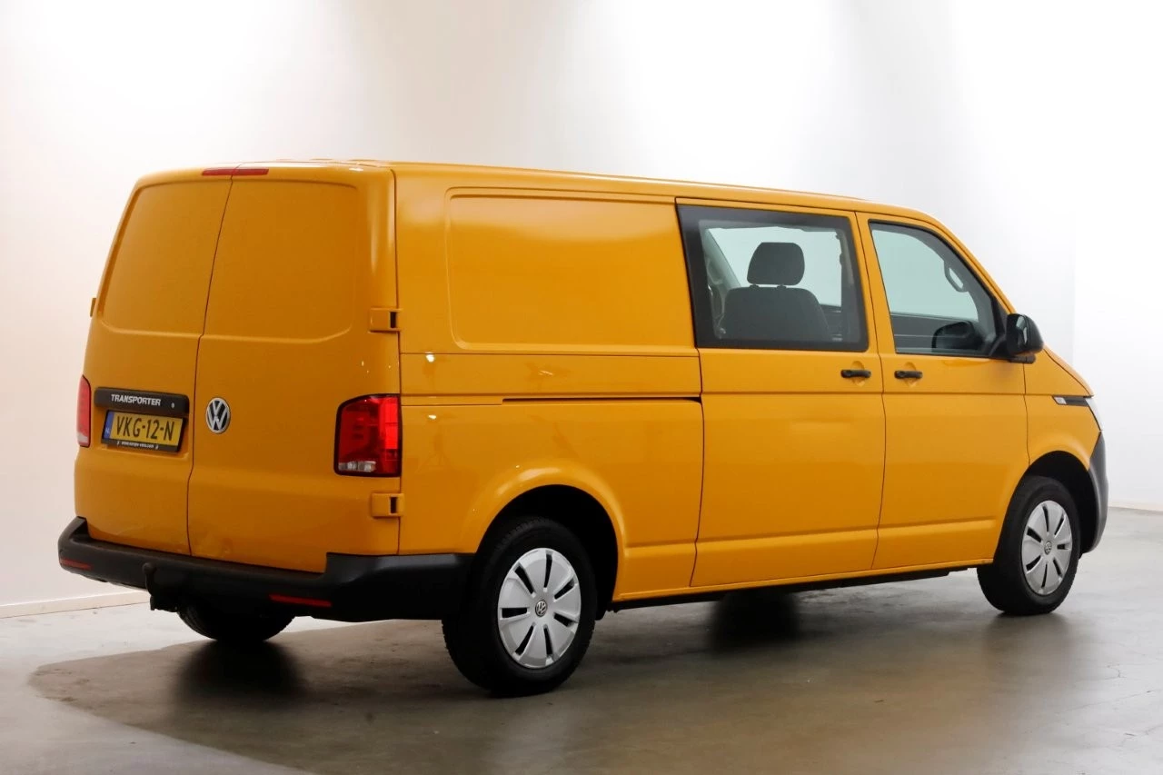 Volkswagen Transporter 2021 - T6.1 2.0 TDI Lang D.C. Airco/Cruise Control 04-2021 image 2