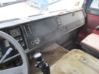 Iveco Turbostar 1979 - 190-30 , Manual , V8 , 3 way tipper , Spring suspension , 6x2 obrazek 9