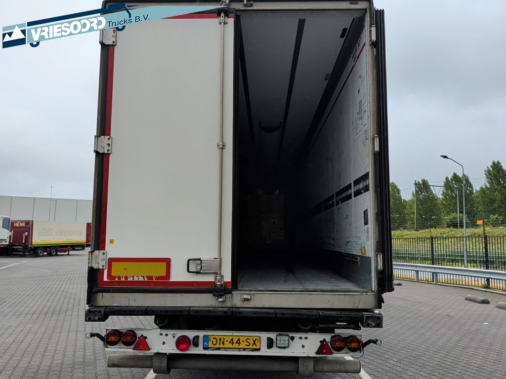 Schmitz Cargobull 2015 - BLOEMENUITVOERING zdjęcie 2