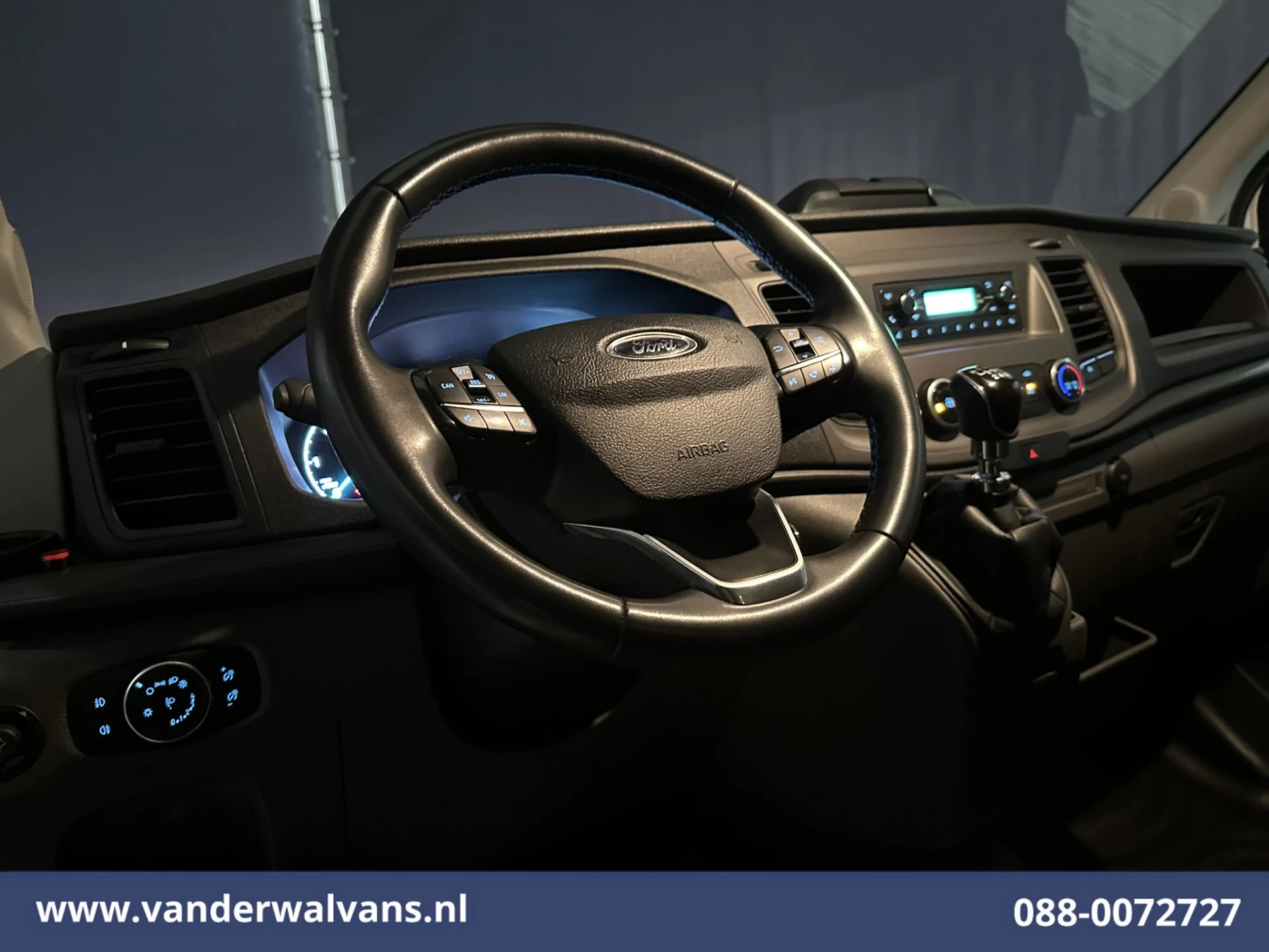 Ford Transit 2022 - 2.0 TDCI 161pk Bakwagen Laadklep Euro6 Airco | Cruisecontrol | Verwarmde voorruit | 1040kg laadvermogen image 15