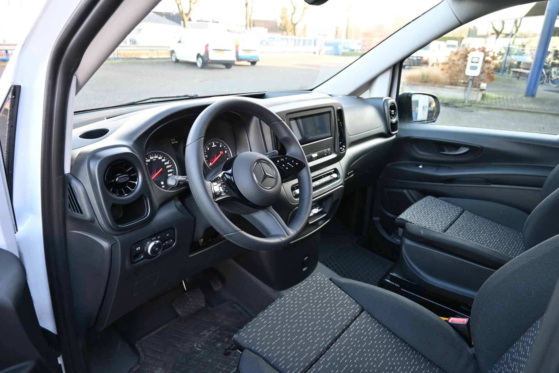 Mercedes-Benz Vito 2024 - 116 CDI 4x4 L3 Pro image 12