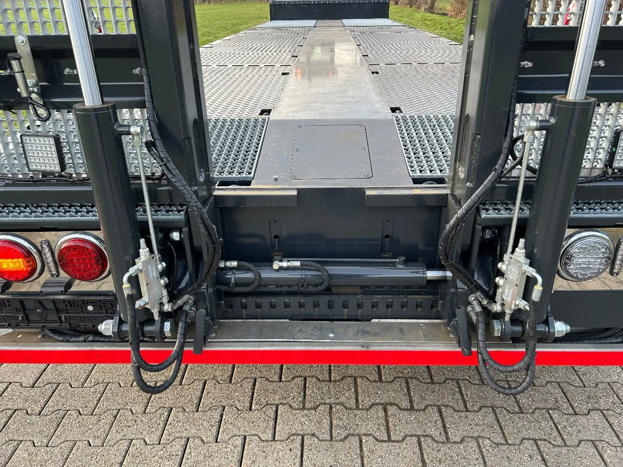VTR 2026 - MACHINE LOADER | BRIDGE | DOUBLE RAMPS | ALL STEERING obrázek 8