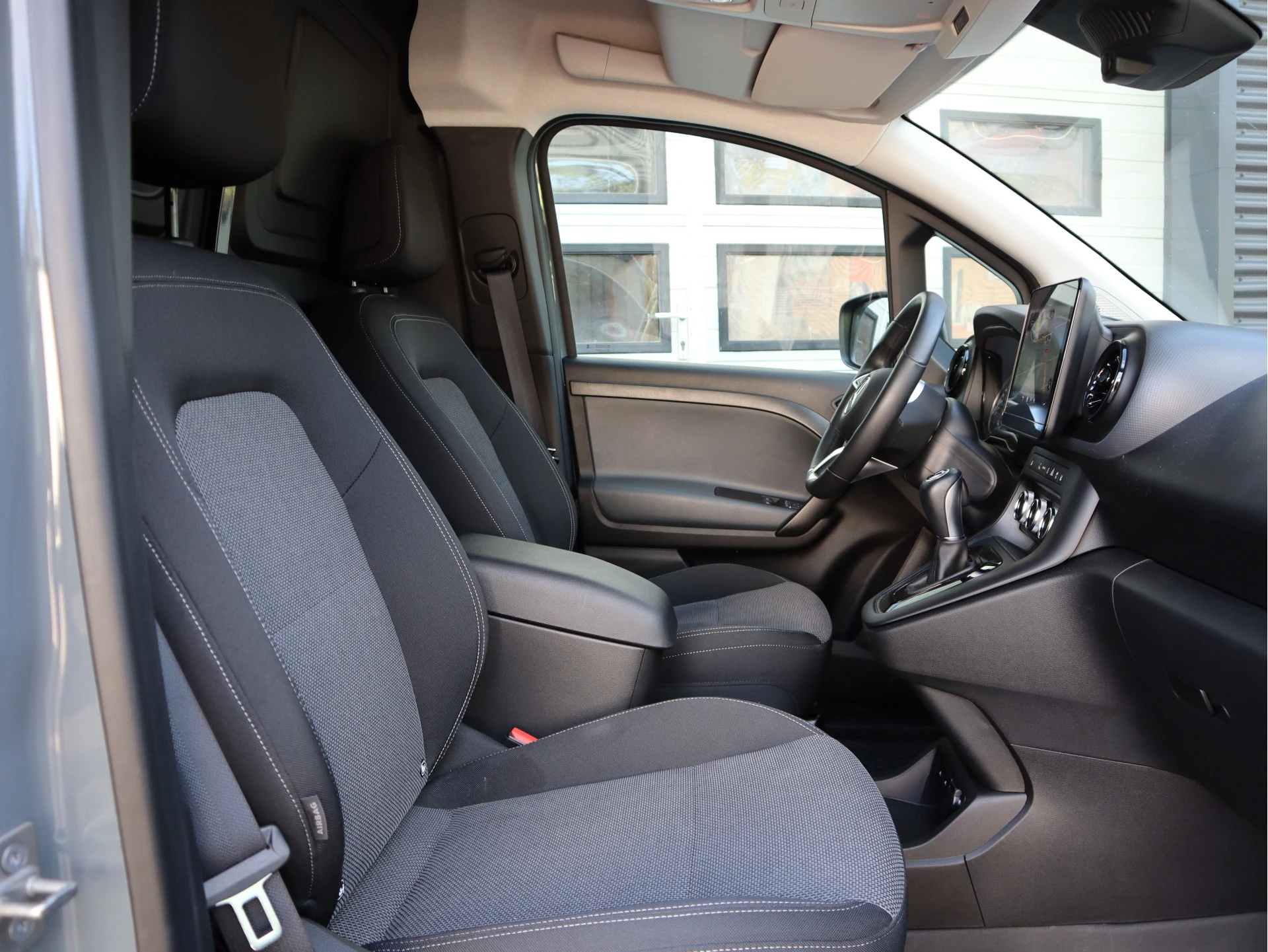 Mercedes-Benz eCitan 2025 - 112 51 kWh SoH 98,7% Pro - AC+DC Snelladen - NIEUW MODEL - Groot Navi afbeelding 10