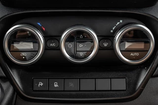 Iveco Daily 2024 - 35S18 | 3.0L 180PK | Automaat | NW MODEL | 3.5T Trekgewicht | Camera | Carplay | Climate image 23