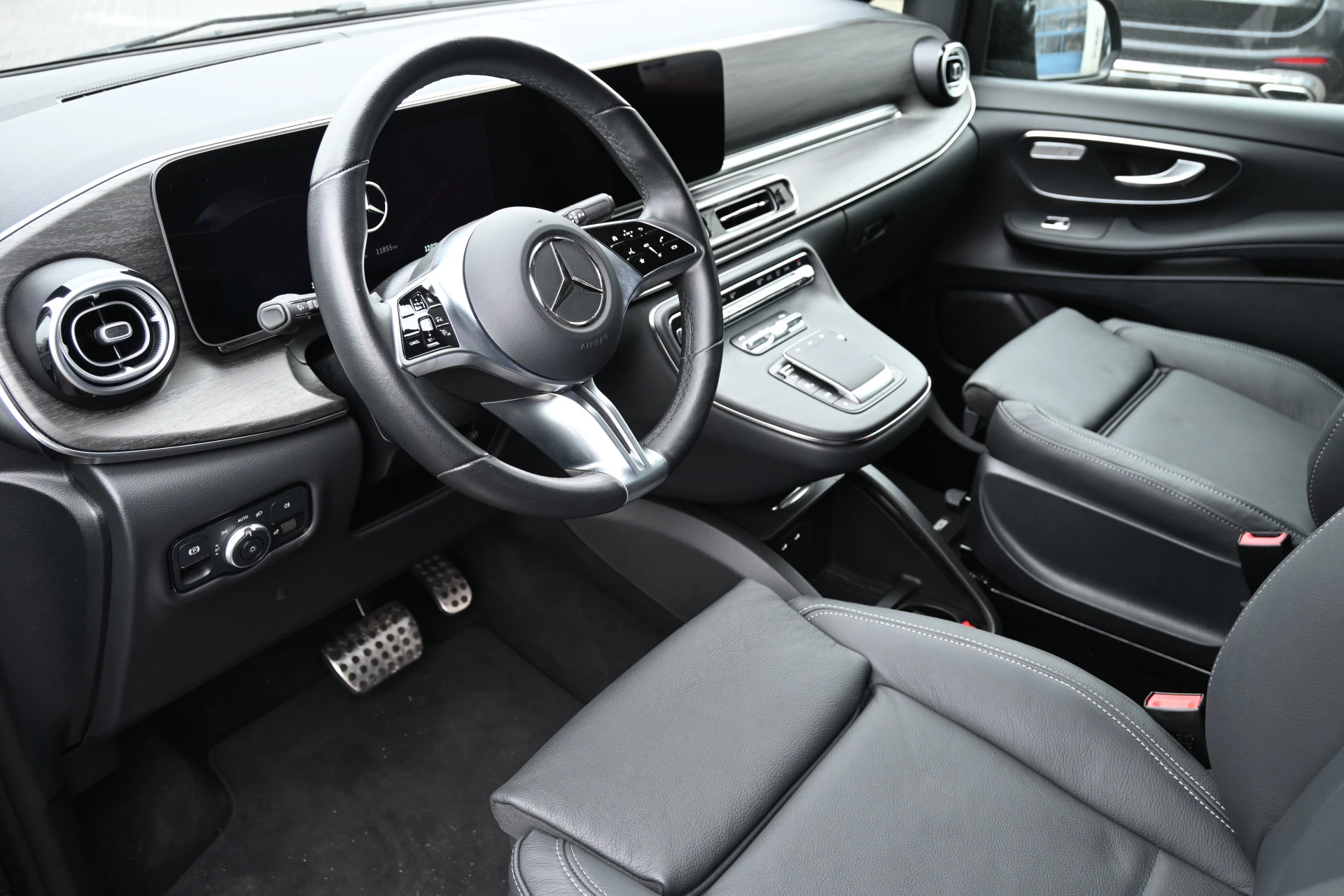 Mercedes-Benz V-Class 2024 - 300d AMG L2 DC imagen 5