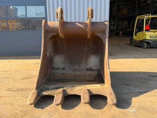 Caterpillar Caterpillar teeth Bucket 385 en venta
