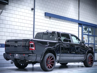 Dodge Ram 1500 2024 - Crew Cab Limited Night Edition Rambox immagine 3