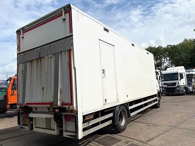 MAN TGM 2012 - 18.250 BL WITH PLYWOOD CLOSED BOX AND LOADING PLATFORM (EURO 5 / AS-TRONIC / AIRCONDITIONING / COMPLETE SPOILERSET / ENGINE PROBLEM!!) zdjęcie 3