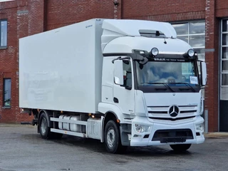 Mercedes-Benz Actros 2017 - 1833 4x2 - Bussbygg box sidedoors - Loadlift - Full air - 5.80 WB te koop