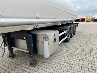 FLUID N/A - GAS TANKTRAILER / 50.100L / P28BH / Propane / Butan / ADR / DP: 02/31 imagen 31