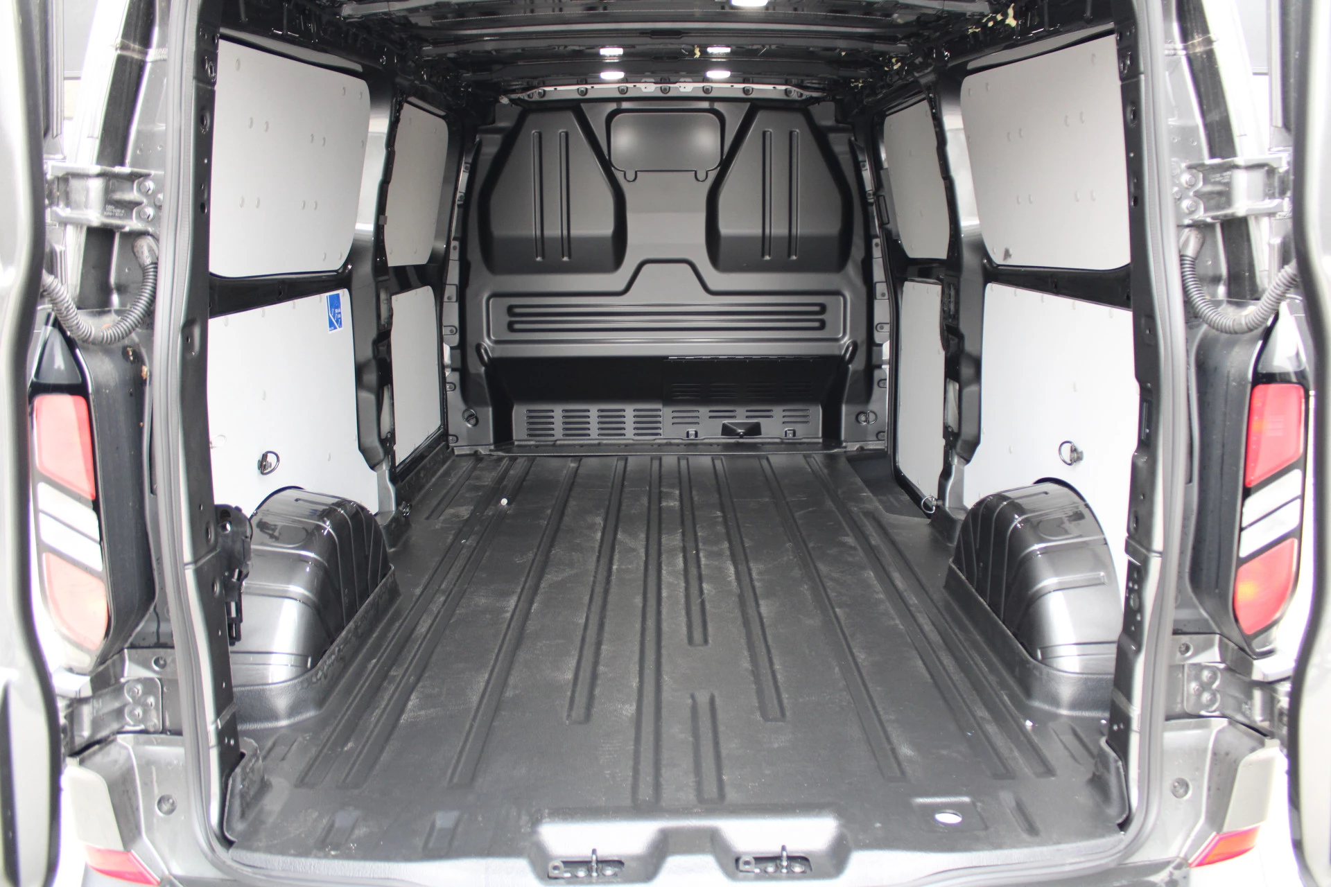 Ford Transit Custom 2024 - 320 2.0 TDCI L2H1 Trend 136pk - Carplay - Android - LED koplampen - Stoelverwarming - 70l tank - Rijklaar obrázek 11