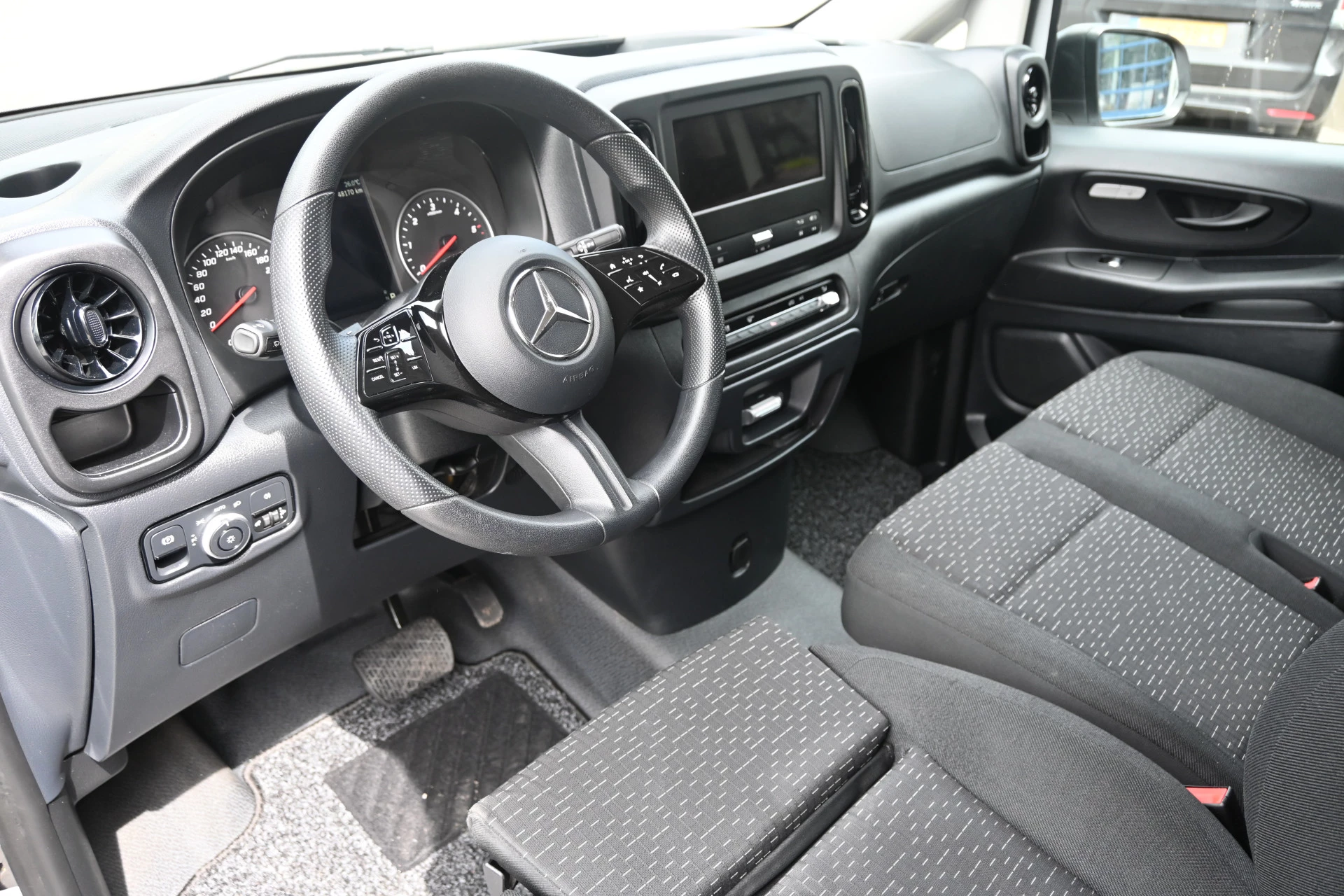 Mercedes-Benz Vito 2024 - 116 CDI XL L3 Pro zdjęcie 4