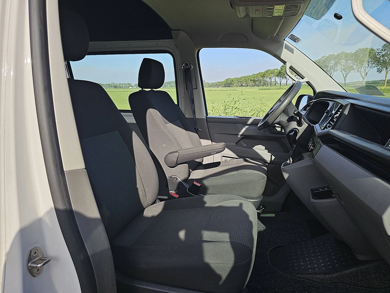 Volkswagen Transporter 2020 - 2.0 TDI Bild 7