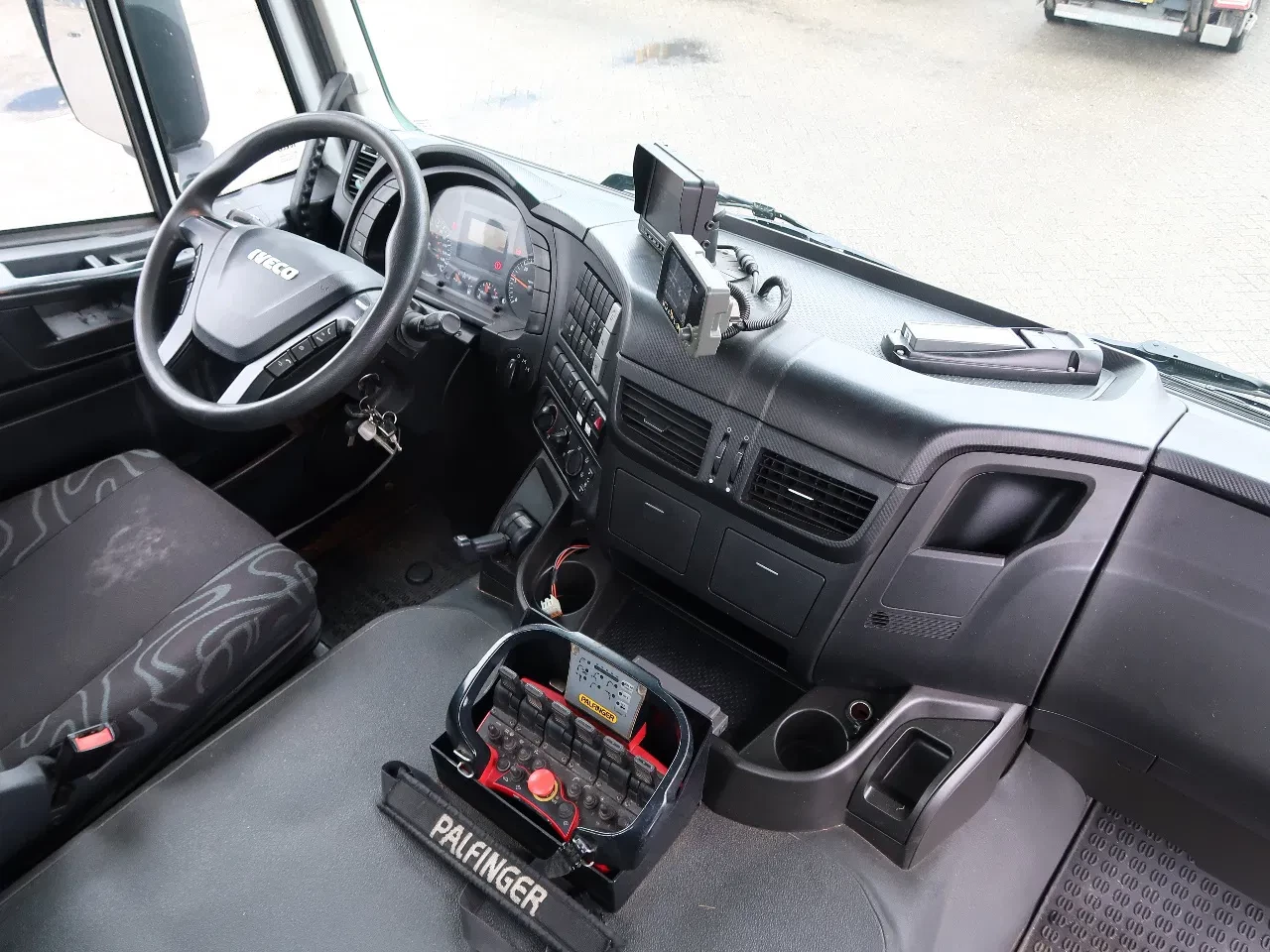 Iveco Trakker 2016 - 410 6x4 Euro 6 Full Steel, Palfinger 20001 K TOP! obrázek 14