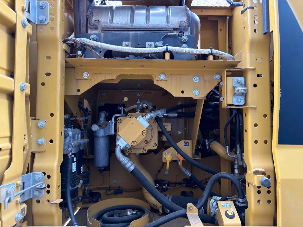 Cat 2019 - 323 07B obrázek 17