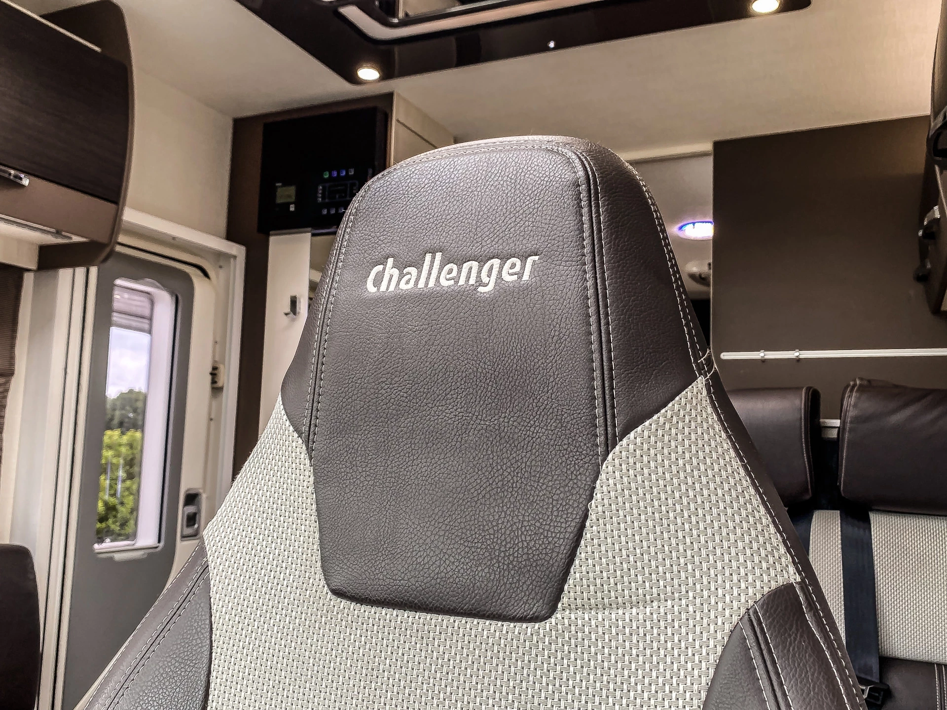 Challenger 398 XLB 2017 - 150PK Automaat afbeelding 146