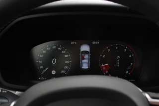 Volvo V60 2019 - 2.0 T5 250pk Automaat Inscription afbeelding 3 miniatuur