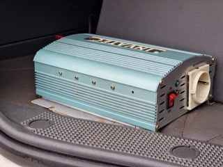 Volvo FH 2013 - 13.460 Globetrotter XL 6x2 - Box with side doors - Loadlift + Kelberg trailer 2012 with loadlift afbeelding 61