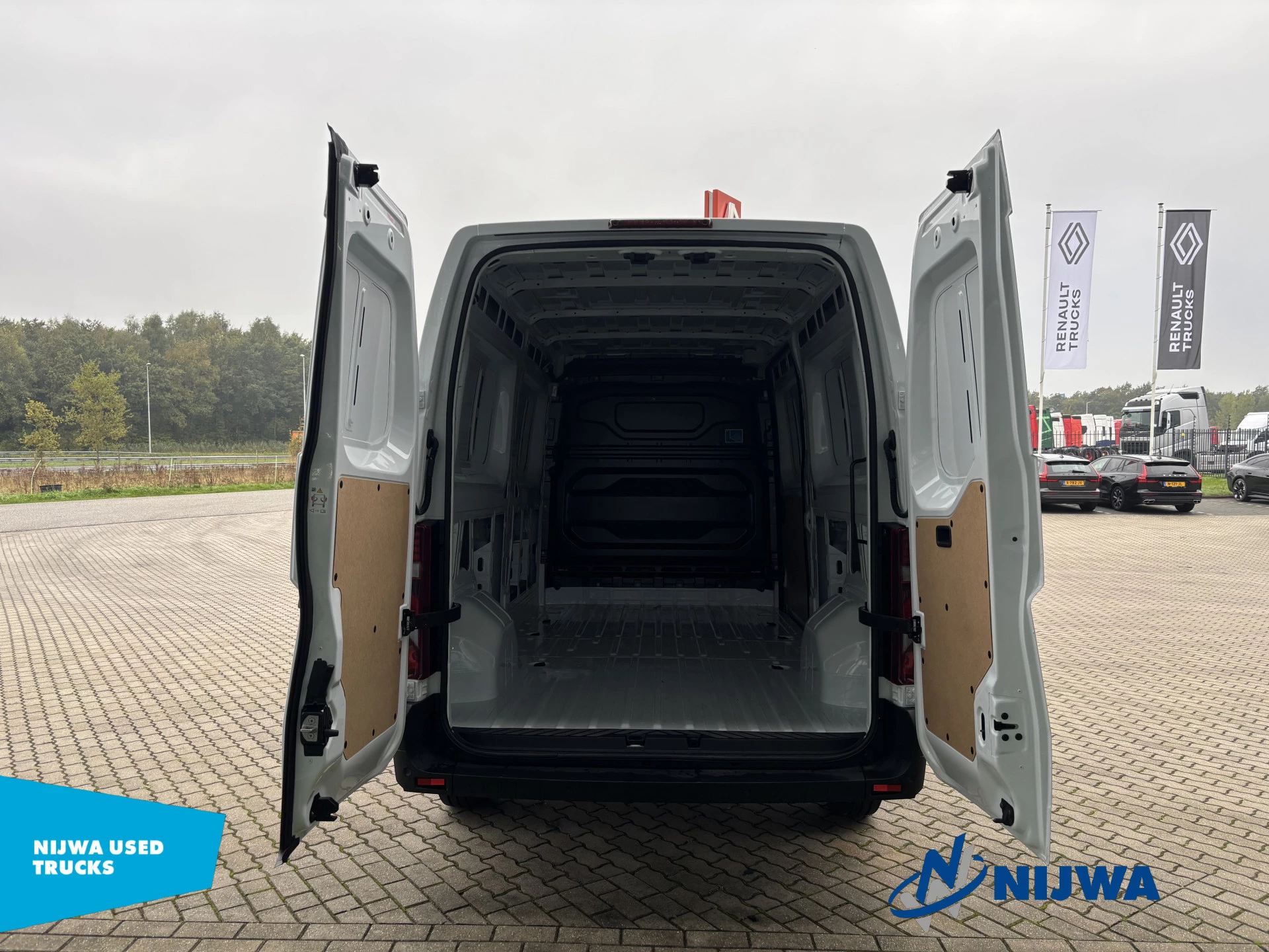 Renault Master 2024 - T35 130 L3H2 Parkeersensoren + Carplay afbeelding 16