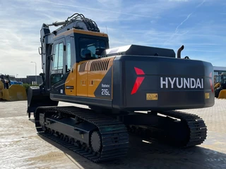 Hyundai R215L 2026 imagen 3 miniatura