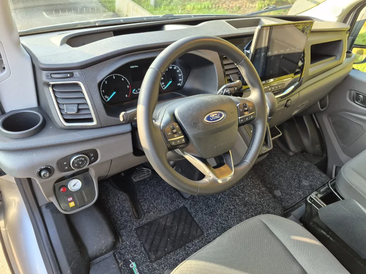 Ford Transit Bus 2024 - 350 L3H2 RWD (luchtremsysteem/vangmuil) изображение 10