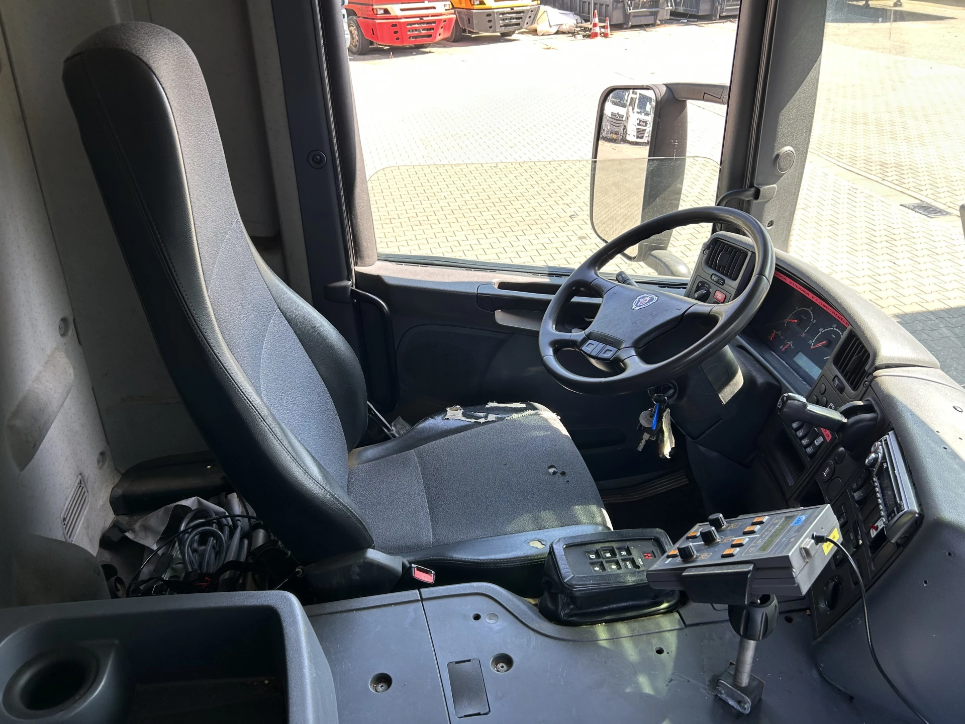 Scania P 2005 - 230 Euro 3 / Nido Salt Spreader - Salz Streuer 5 m3 zdjęcie 3