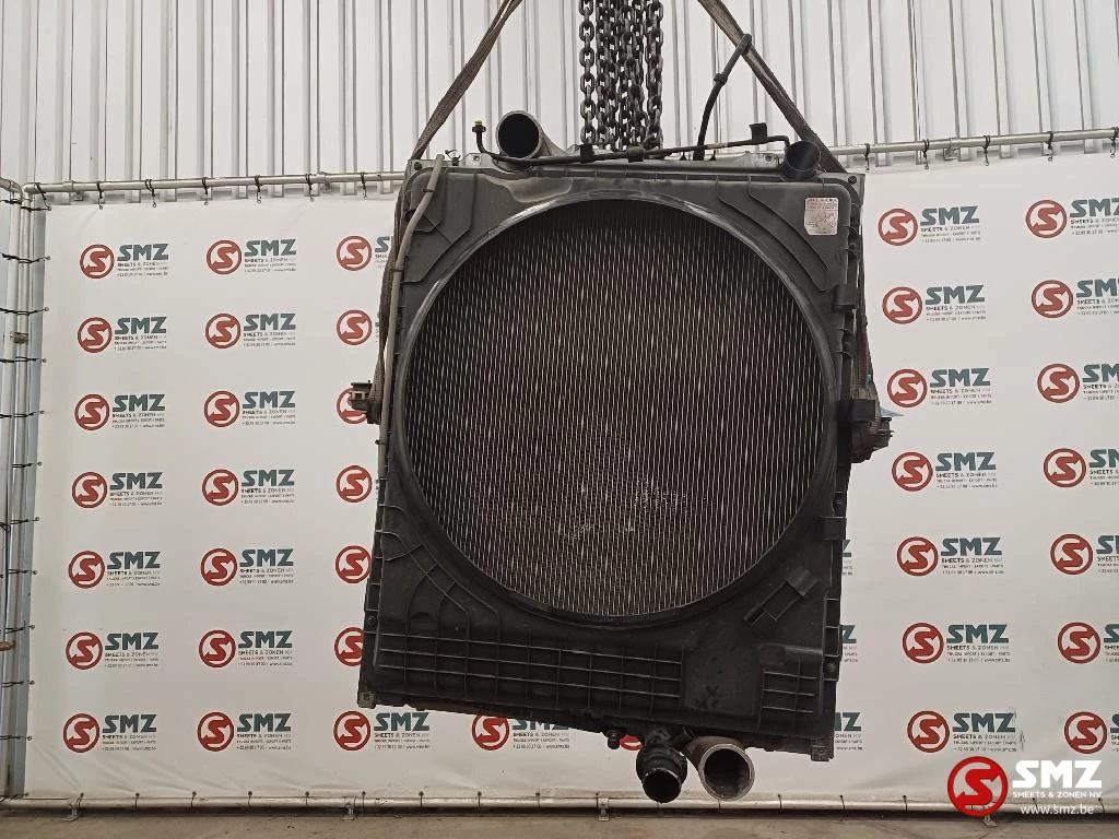Renault 2017 - Occ radiator Renault T zdjęcie 1