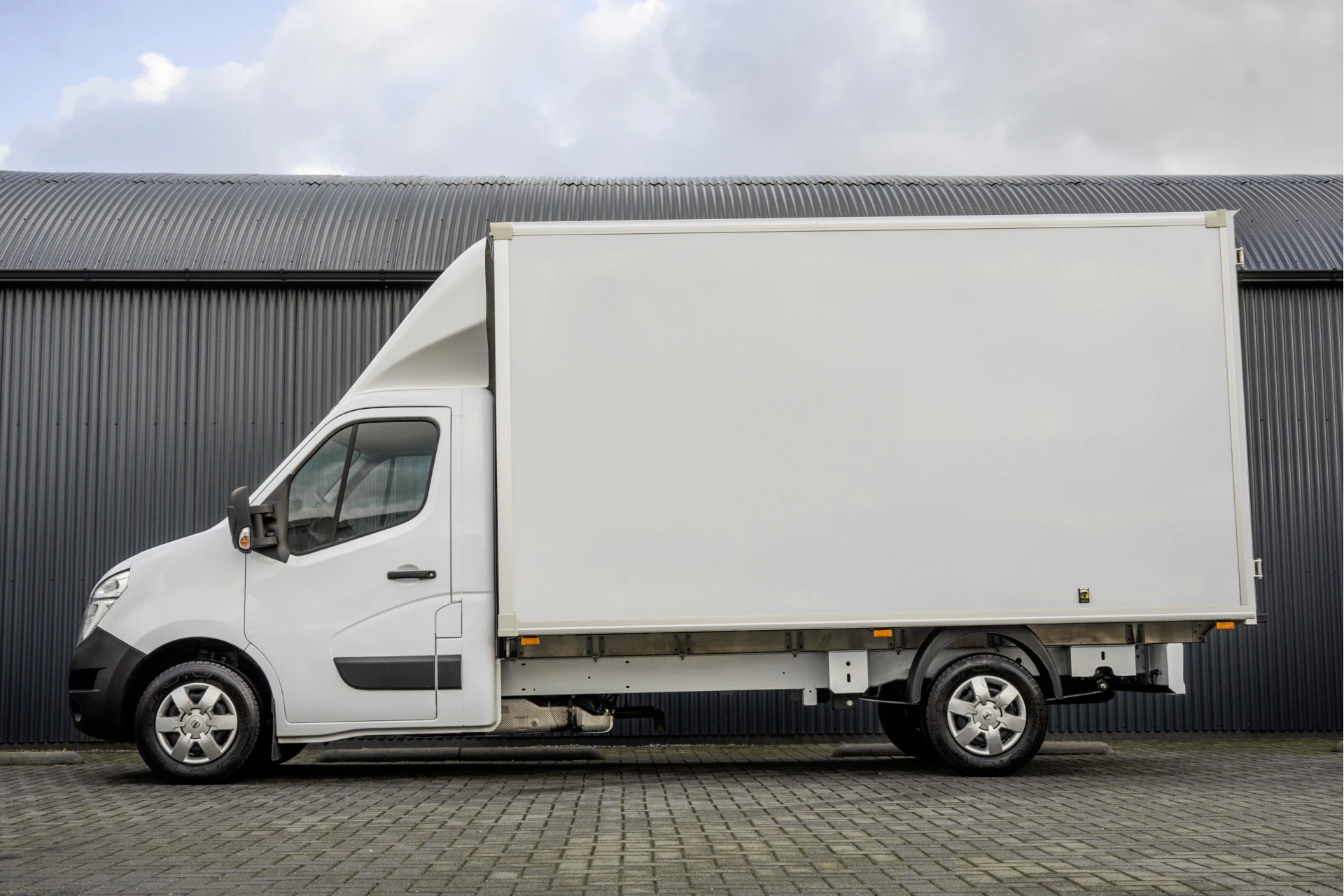 Nissan Interstar 2023 - 2.3 dCi Bakwagen met deuren | 164 PK | Euro 6 | Cruise | Airco | MF Stuur immagine 5