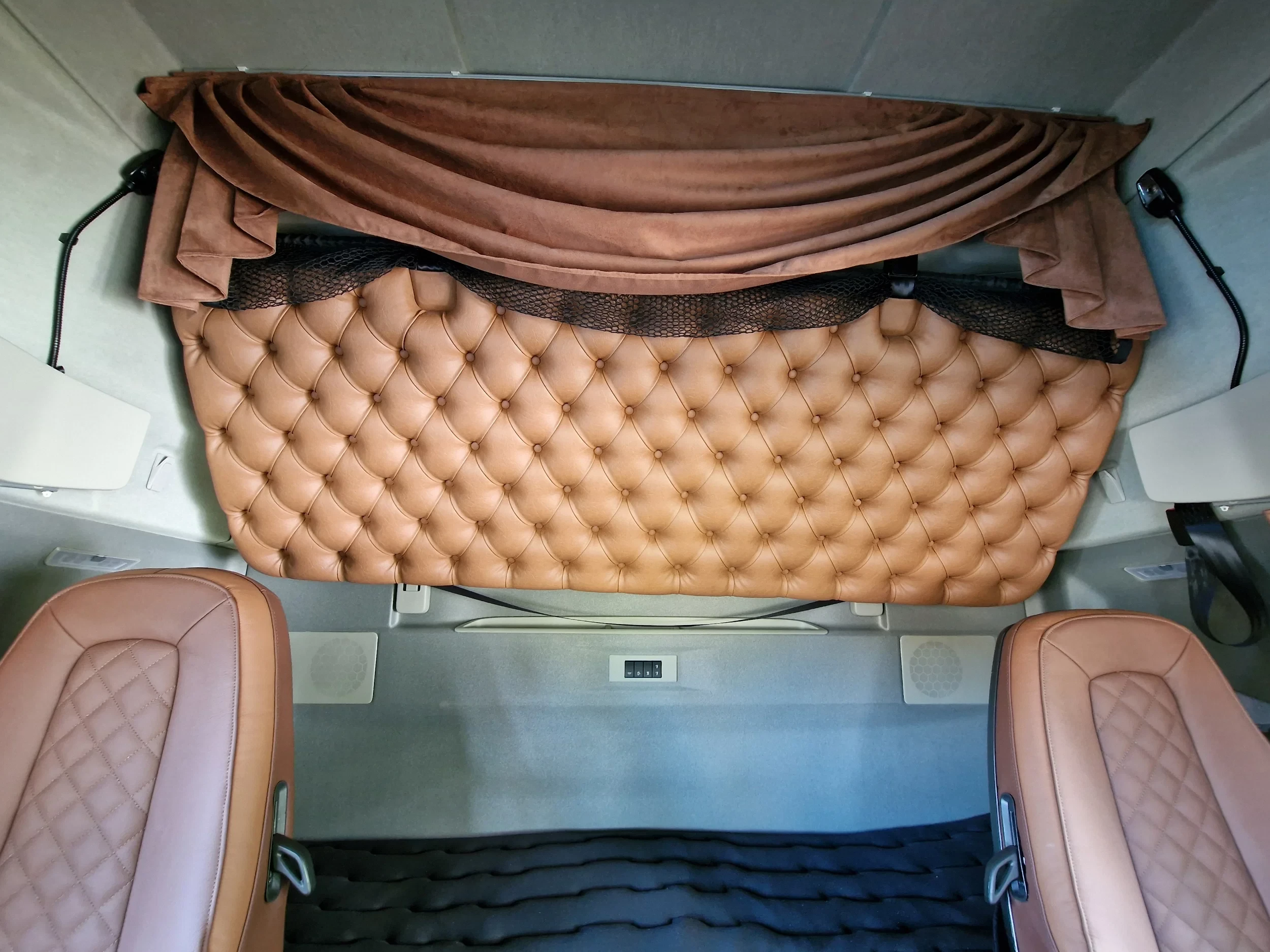 Volvo FH 2026 - 540 Aero Globetrotter XL 4x2 - New - Full spec - Show Truck - BUFFL interior - Retarder - I parkcool - Full air immagine 13