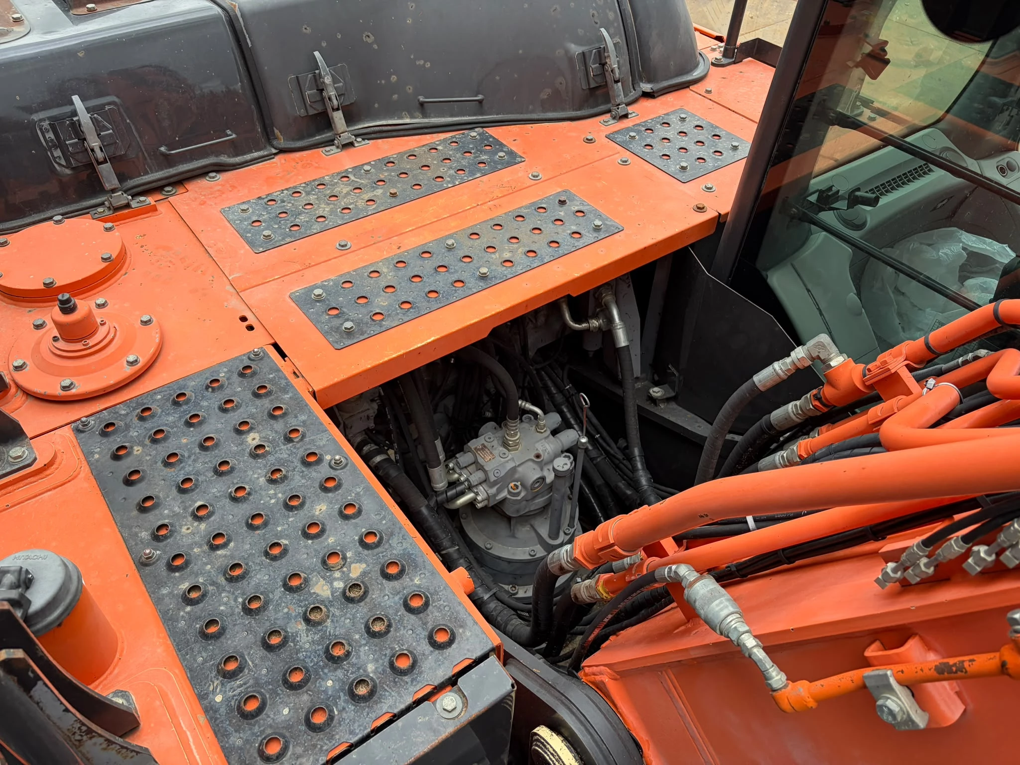 Hitachi ZX210LC-6 2017 zdjęcie 30