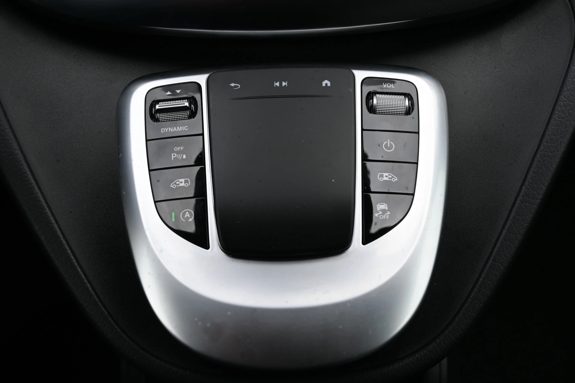 Mercedes-Benz V-Class 2024 - 300d 4-MATIC AMG DC Avantgarde zdjęcie 7