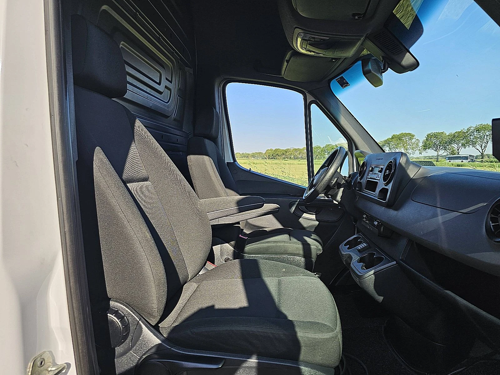 Mercedes-Benz eSprinter 2021 zdjęcie 7
