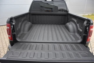 Dodge Ram 1500 2024 - 5.7 V8 4x4 Crew Cab Longhorn zdjecie 28