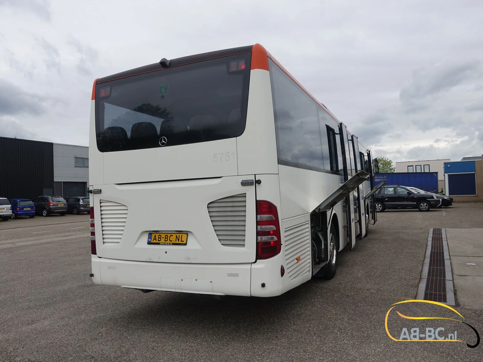 Mercedes-Benz Intouro 49 Seats Liftbus EURO 6 2016 image 24