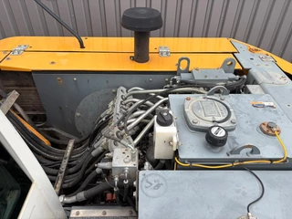 Liebherr A918 Compact Litronic 2013 - N/A image 32