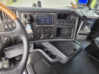 Scania R 2015 - R520 V8 image 13