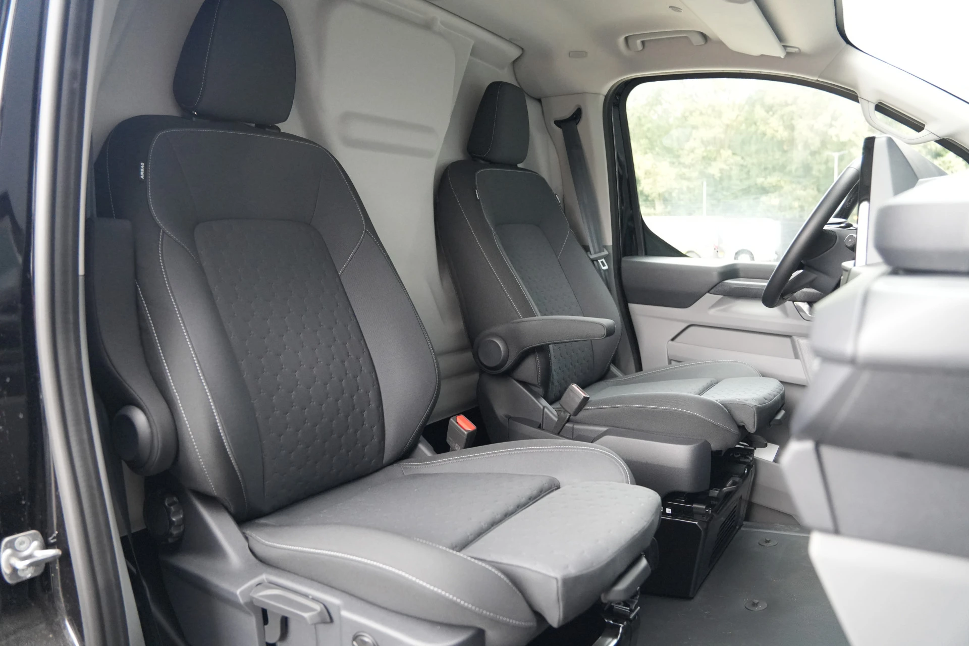 Ford Transit Custom 2025 - 320 2.0 TDCI L2H1 Limited 170pk - INCLUSIEF BPM - 2x Schuif - 1+1 Stoel - ACC - Blindspot - Stoel/stuurverwarming - Keyless - Rijklaar imagen 39