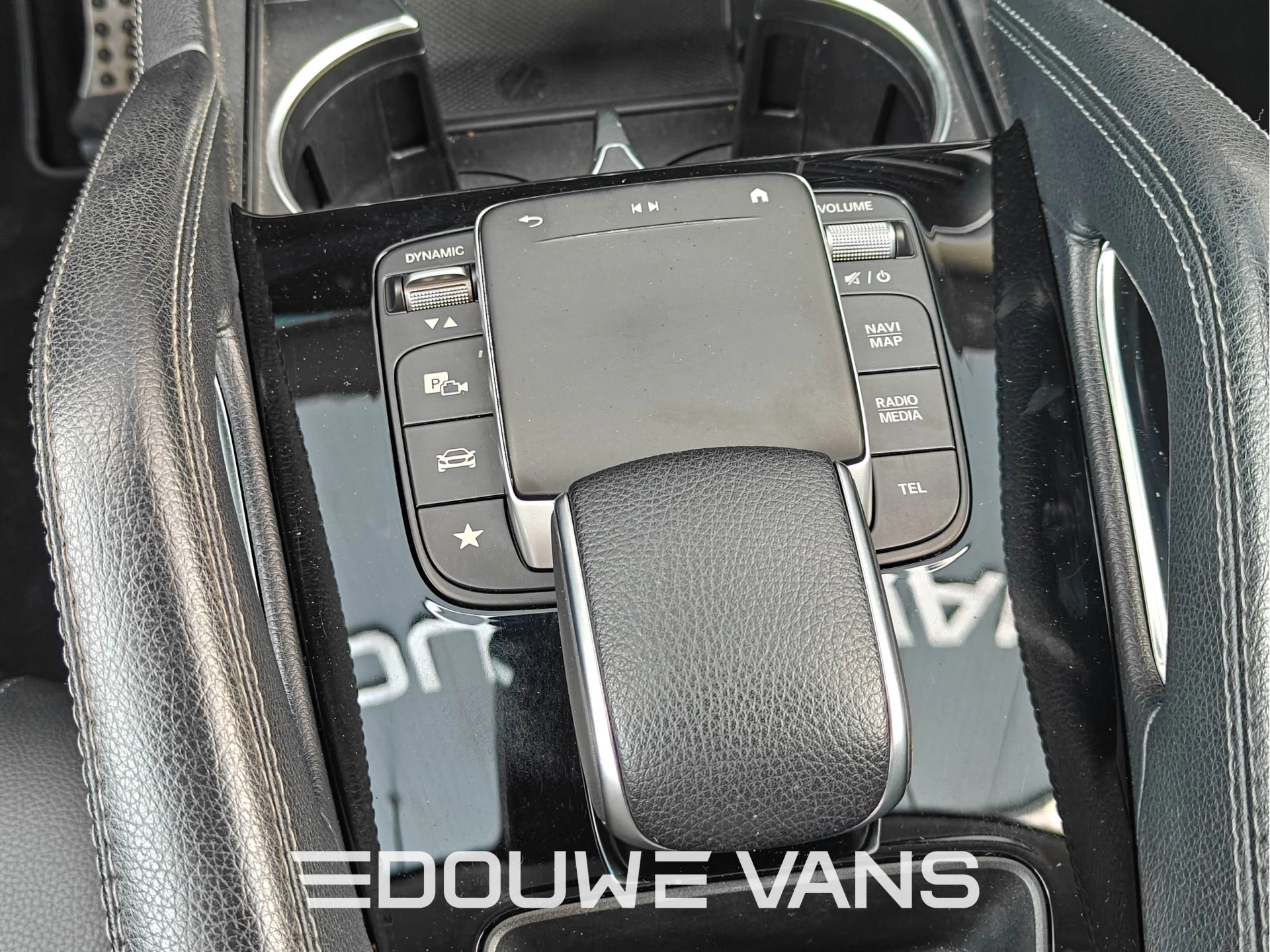 Mercedes-Benz GLE 2021 - 350e 4Matic Trekhaak AMG Leder Panorama afbeelding 15