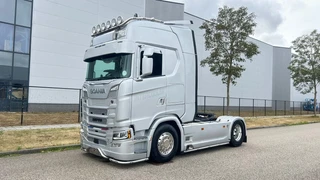 Scania S 2022 - 590S V8 NGS alcoa | Highline 4x2 | Full air | Park cool | G33 Retarder | 2x tank | Leather | Navi afbeelding 1 miniatuur