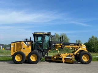 Caterpillar 12M 2011 - N/A obrazek 5