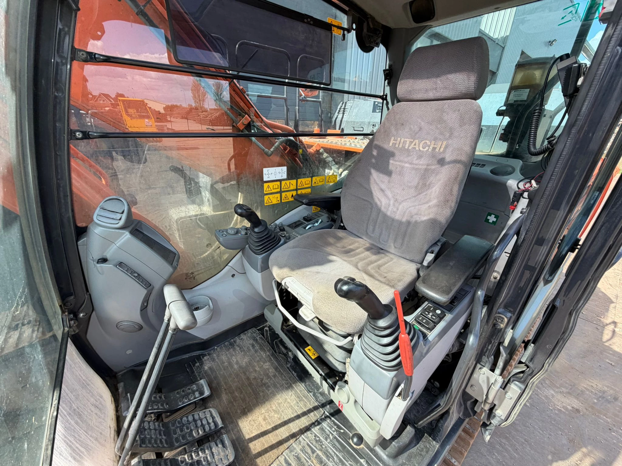 Hitachi ZX300LCN-6 2018 imagem 21