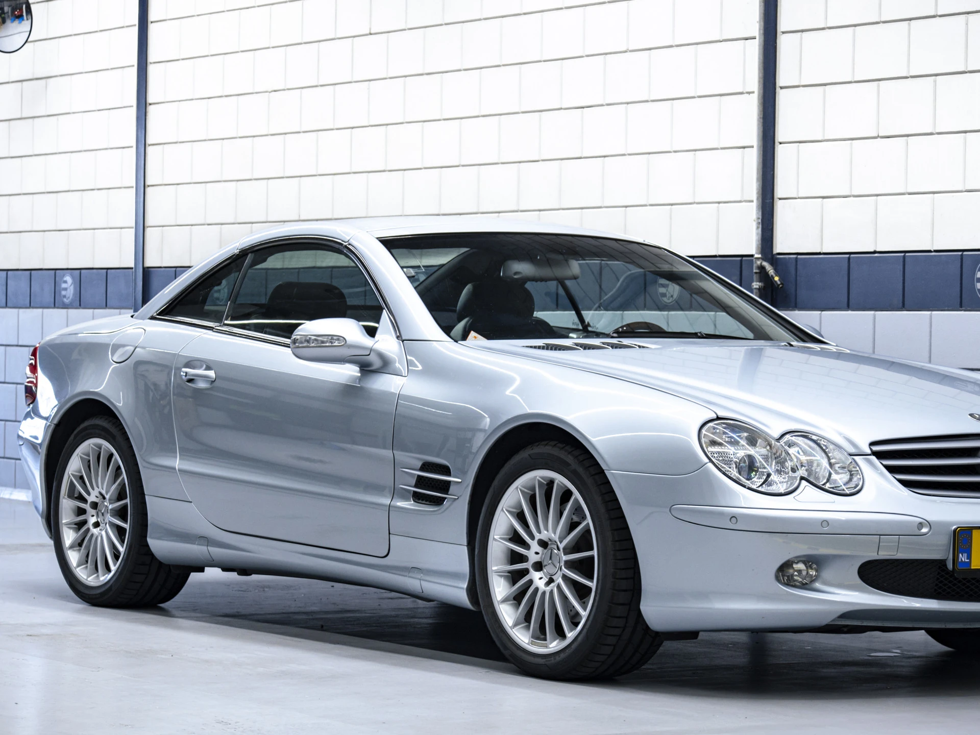 Mercedes-Benz SL 2004 - 500 | Tellurium Silver Metallic | afbeelding 13