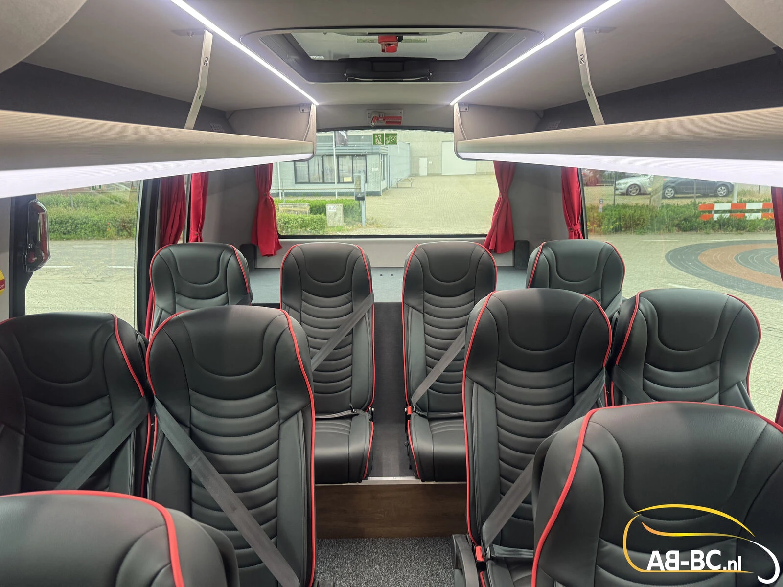 Iveco Rosero First Touring Electra, range 336 km, 24 Seats 2026 obrázek 48