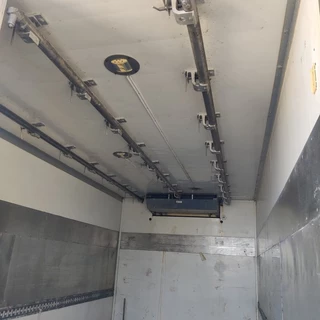 Renault Midlum-With-Hanging-Work-In-The-Fridge 2011 - N/A obrazek 15