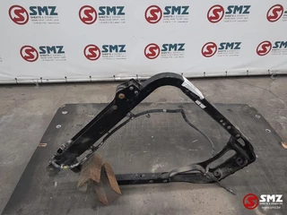 Renault N/A 2015 - Occ spatbordbevestiging + steun Renault obrazek 2