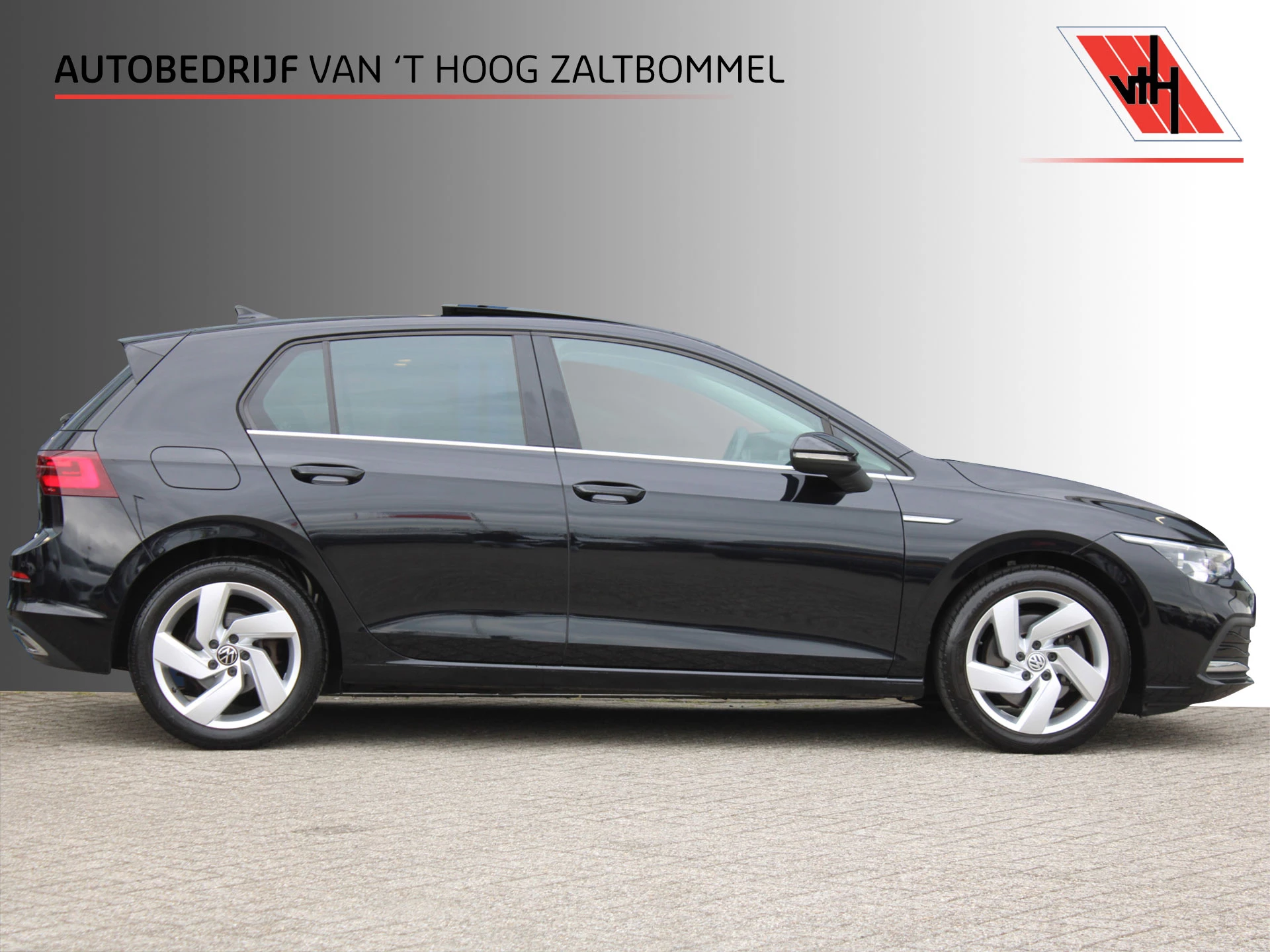 Volkswagen Golf 2020 - 1.5 eTSI Style PANORAMADAK MEMORY ACC SFEER CARPLAY afbeelding 1