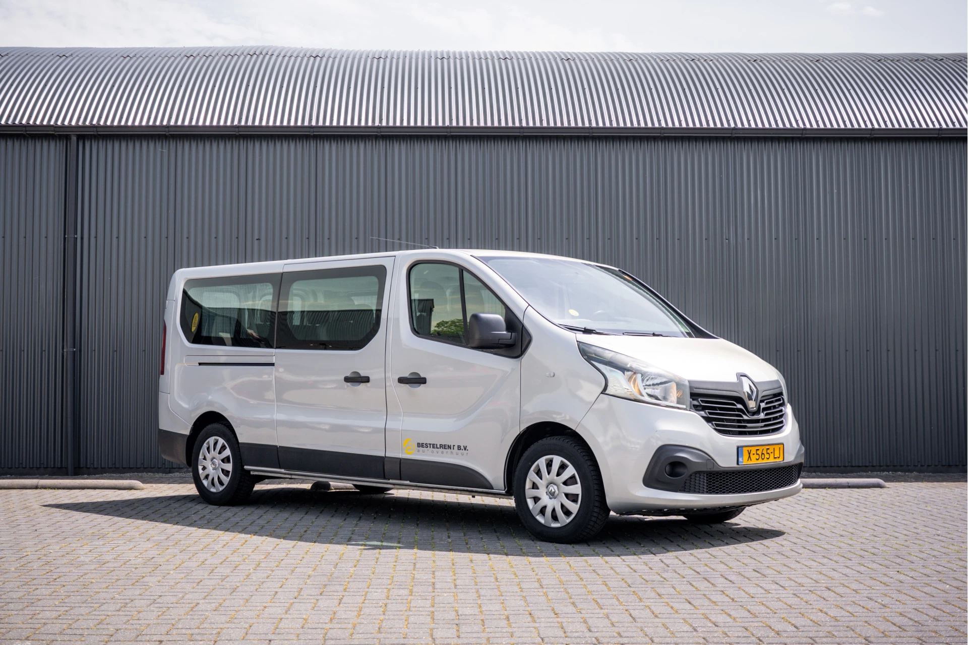 Renault Trafic 2018 - Passenger **1.6 dCi 9-Pers L2H1 | Incl. BPM, BTW vrij | R-Link | Navi | Airco | Cruise | PDC | MF Stuur | Start / Stop** obrázek 4