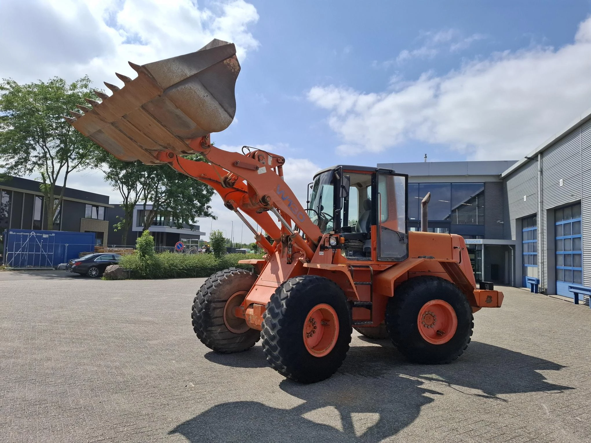 Fiat 2000 - W130A / 8161 HOURS / 96 KW / CENTRAL LUBRICATION SYSTEM / 2000 immagine 2