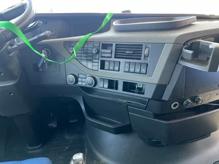 Volvo FH 2018 - 13.500 / Globetrotter / Euro 6 / Engine Problem obrazek 13