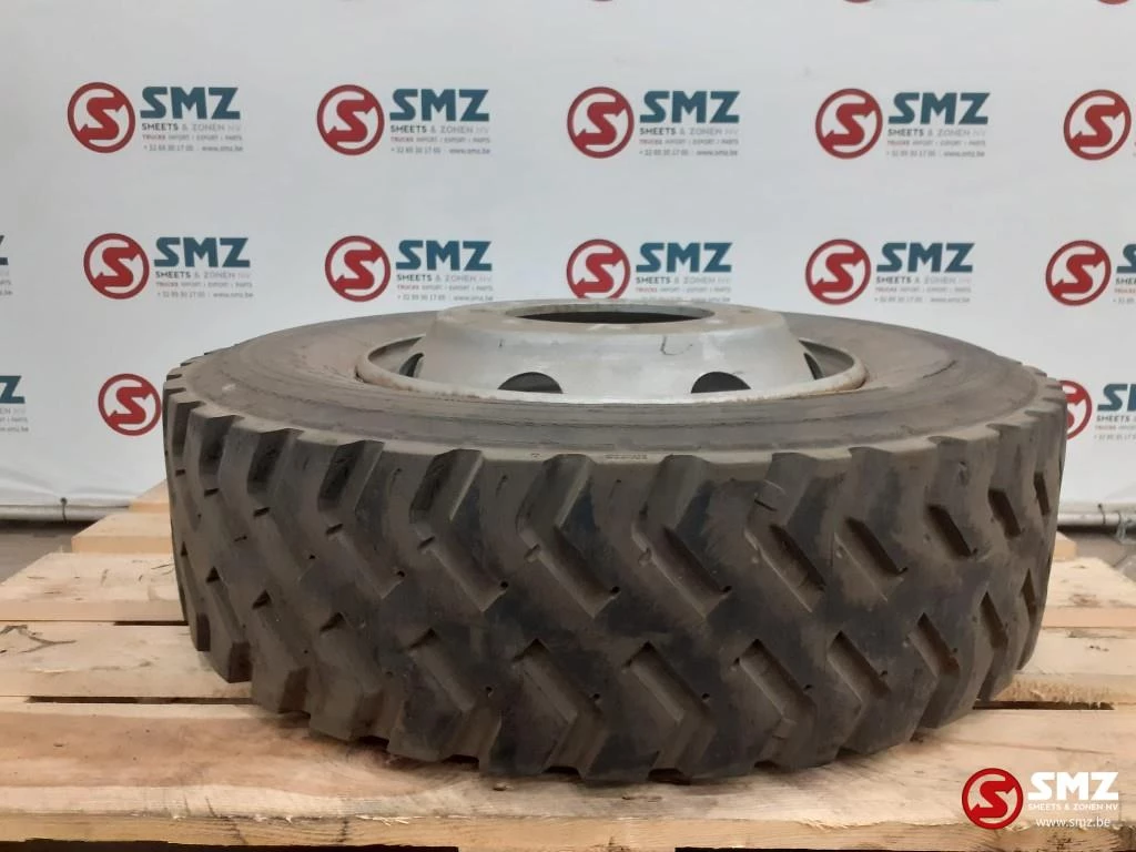 Michelin - Occ vrachtwagenband Michelin 265/70R19.5 afbeelding 1